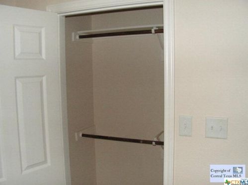 1140 Indian Holw, Spring Branch TX 78070-4100 exterior