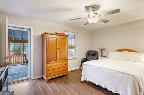 719 Hamilton Ave, Atlanta GA 30344-4144 exterior