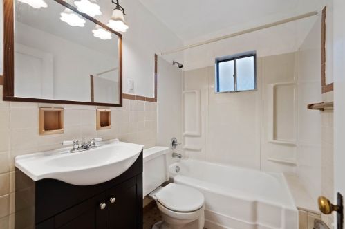 1253 Illinois Ave, Pittsburgh PA 15216-2505 exterior