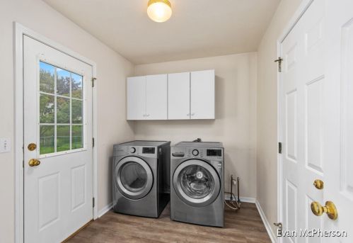 2114 Gettysburg Dr, Grand Rapids MI 49508-6560 exterior