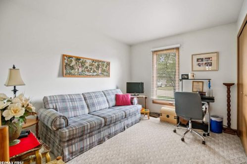 45985 Mdw Cir, Macomb Township MI 48044-3936 exterior