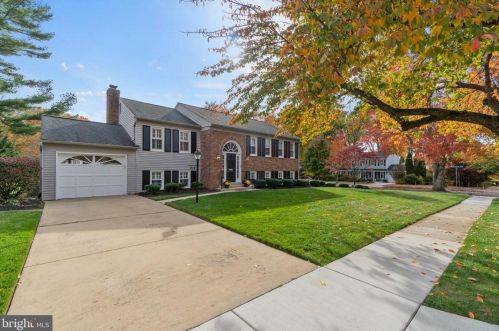 710 Fordham St, Rockville, MD 20850-1106