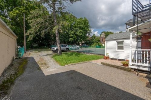 208 Main St, Hackettstown NJ  07840-2037 exterior