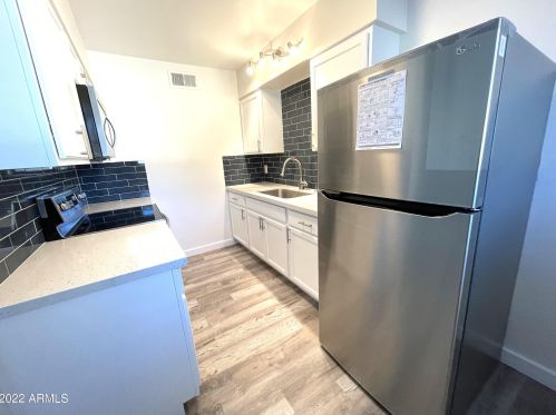 2013 49th St, Phoenix AZ  85008-3339 exterior