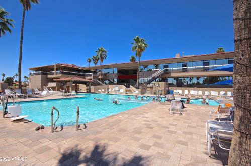 6210 Pinehurst Dr, Chandler AZ 85249-4039 exterior