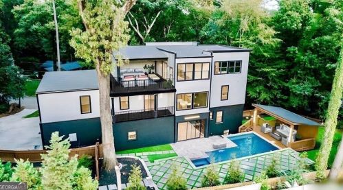 1198 Milmar Dr, Atlanta GA exterior