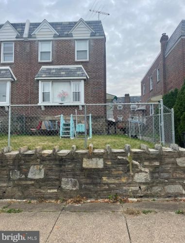 1840 Glendale Ave, Philadelphia, PA 19111-3435