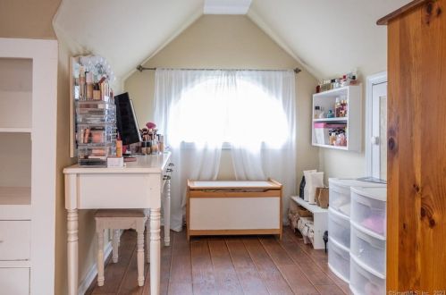 11 Hathaway Ave, Enfield CT 06082-4308 exterior