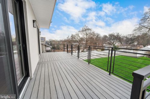 1437 Lawrence St, Washington DC 20017-2911 exterior