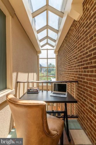 1245 Independence Ave, Washington DC 20003-2302 exterior