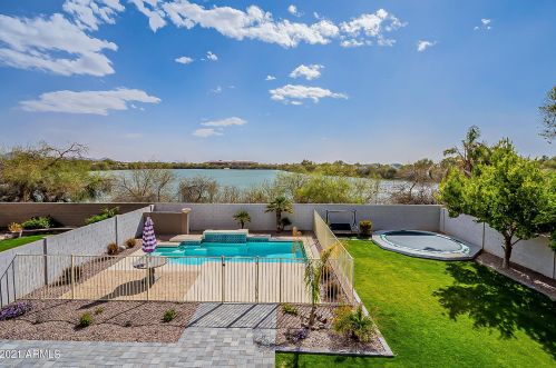 2883 Birchwood Pl, Chandler AZ 85249-5572 exterior