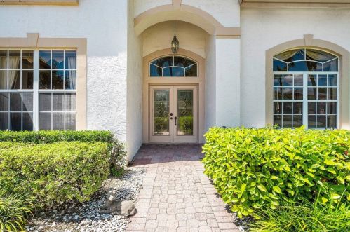 10019 Lexington Estates Blvd, Boca Raton, FL 33428-4253