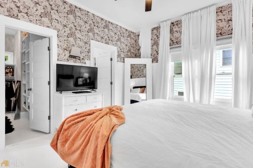 548 Holderness St, Atlanta GA 30310-1750 exterior