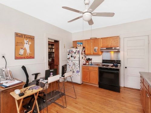 397 Linwood Ave, Newton MA 02460-1342 exterior