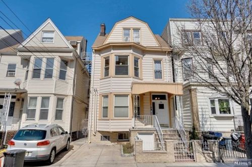 36 St, Union City NJ 07086-7102 exterior