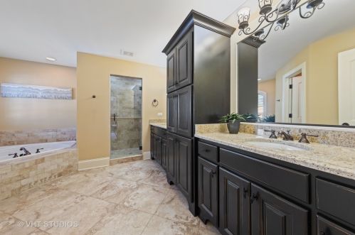 540 Kenilworth Ave, Elmhurst IL 60126-4445 exterior