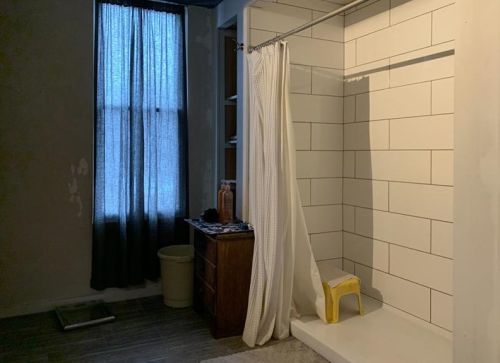 857 Hutchinson Ave, Pittsburgh PA 15218-1433 exterior