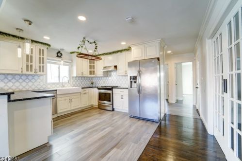 99 Manchester Pl, Newark NJ  07104-1703 exterior