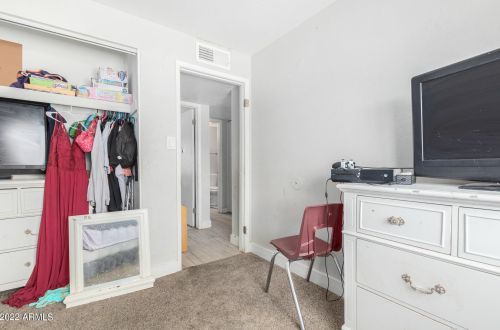 6340 Berkeley Rd, Phoenix AZ 85035-4620 exterior