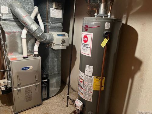 29805 Marquette St, Garden City MI 48135-3602 exterior