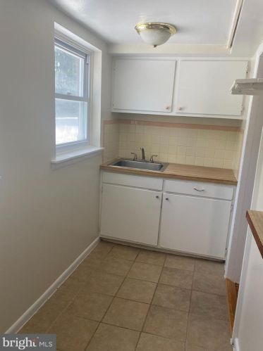 242 Harvey St, Philadelphia PA  19144-3335 exterior