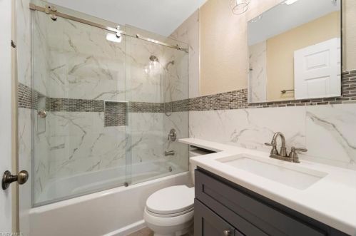 5341 Hickory Wood Dr, Naples FL 34119-1404 exterior