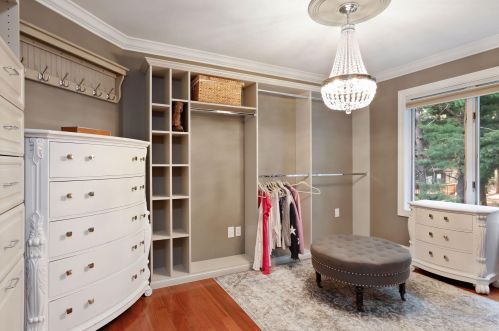 8932 Hunters Trl, Saint Paul MN  55125-9182 exterior