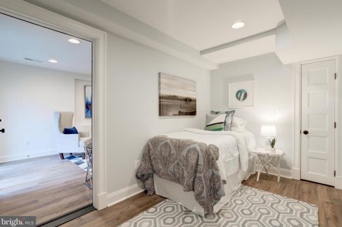 1012 8 St, Washington DC 20002-3621 exterior