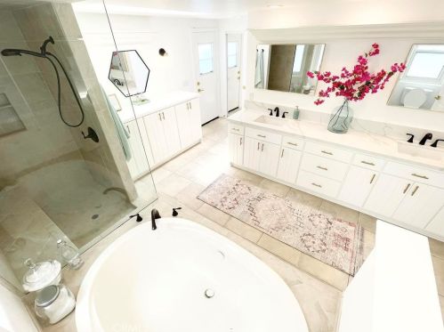 320 Rossmore Dr, Oxnard CA  93035-4465 exterior