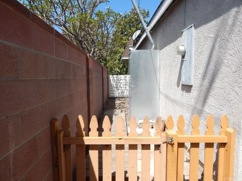 1118 Lee Ave, Fullerton CA 92833-4014 exterior