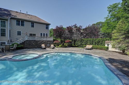 17 Monticello Ct, Morganville NJ 07751-4162 exterior