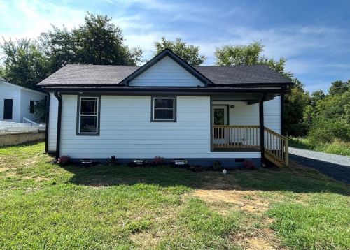 415 Bullock St, Oxford, NC 27565-3202