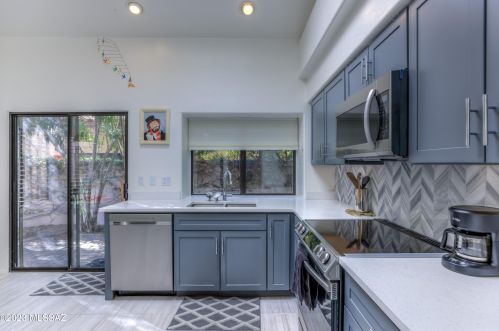 4539 Red Mesa Dr, Tucson AZ  85718-3562 exterior