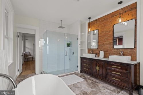 460 Queen St, Lancaster PA  17603-5618 exterior