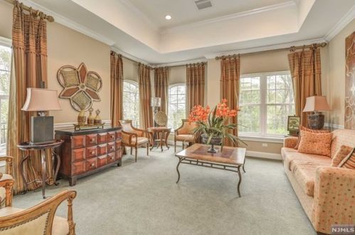 1108 Gatherings Dr, Paterson NJ 07508-1378 exterior