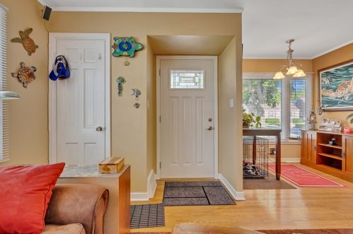 207 80, Milwaukee WI 53214-1419 exterior