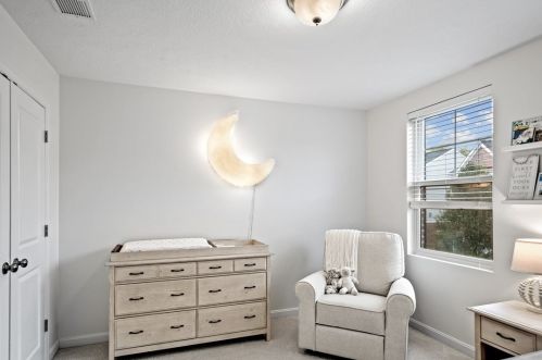 868 Highpointe Cir, Pittsburgh PA 15220-1854 exterior