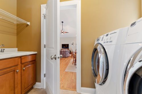 5810 Pr Rdg, Bull Valley IL 60014-4601 exterior