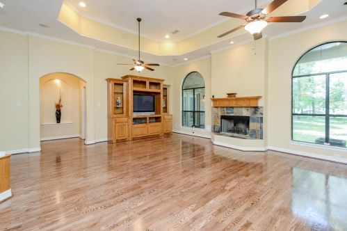 8827 Catamaran Way, Montgomery TX 77316-6881 exterior