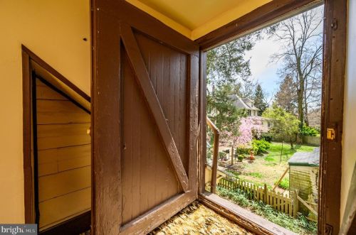 220 Maple Ave, Camden NJ 08106-2315 exterior