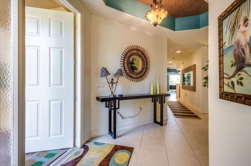 8649 Champions Pt, Naples, FL 34113-3077