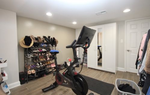 5835 Mason Ave, Chicago IL 60638-3608 exterior