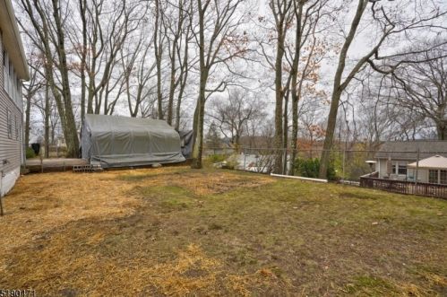 15 Normandy Cir, Hopatcong NJ  07843-1840 exterior