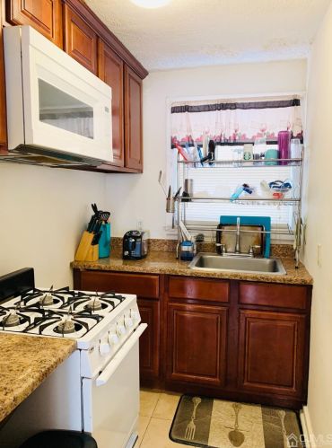 749 Linden Ave, Rahway NJ 07065-3624 exterior