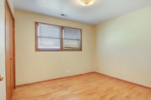 6601 Cornelia Ave, Chicago IL 60618-6035 exterior