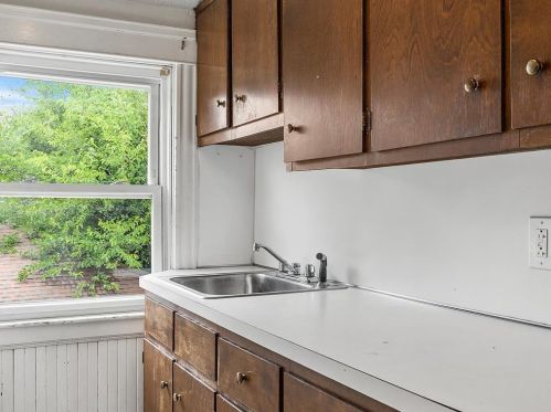 535 Manton Ave, Providence RI 02909-5616 exterior