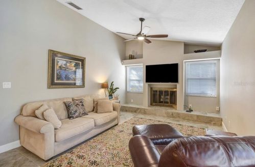 8648 Black Mesa Dr, Orlando FL 32829-8760 exterior