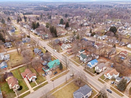 214 Woodward Ave, Big Rapids MI  49307-1750 exterior