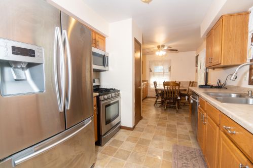 5805 111, Milwaukee WI 53214-2357 exterior