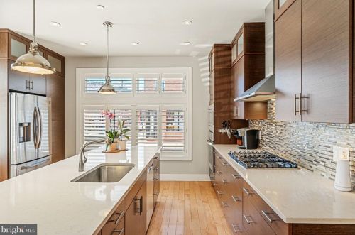 771 19th St, Philadelphia PA  19130-2029 exterior